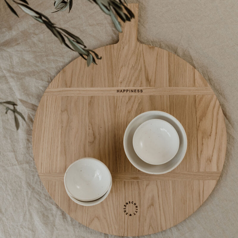 rundes Holzbrett/Servierbrett mit der Aufschrift "Happiness"
