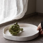 Tablett in der Farbe Vanille