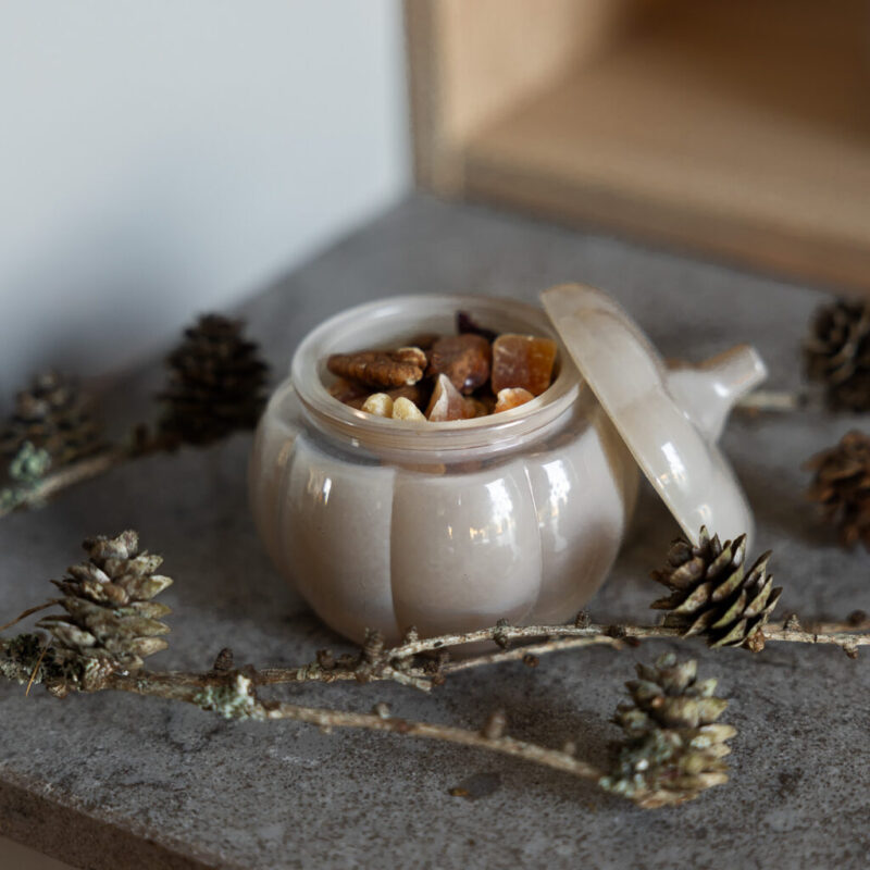 Glasdose in form eines Kürbis