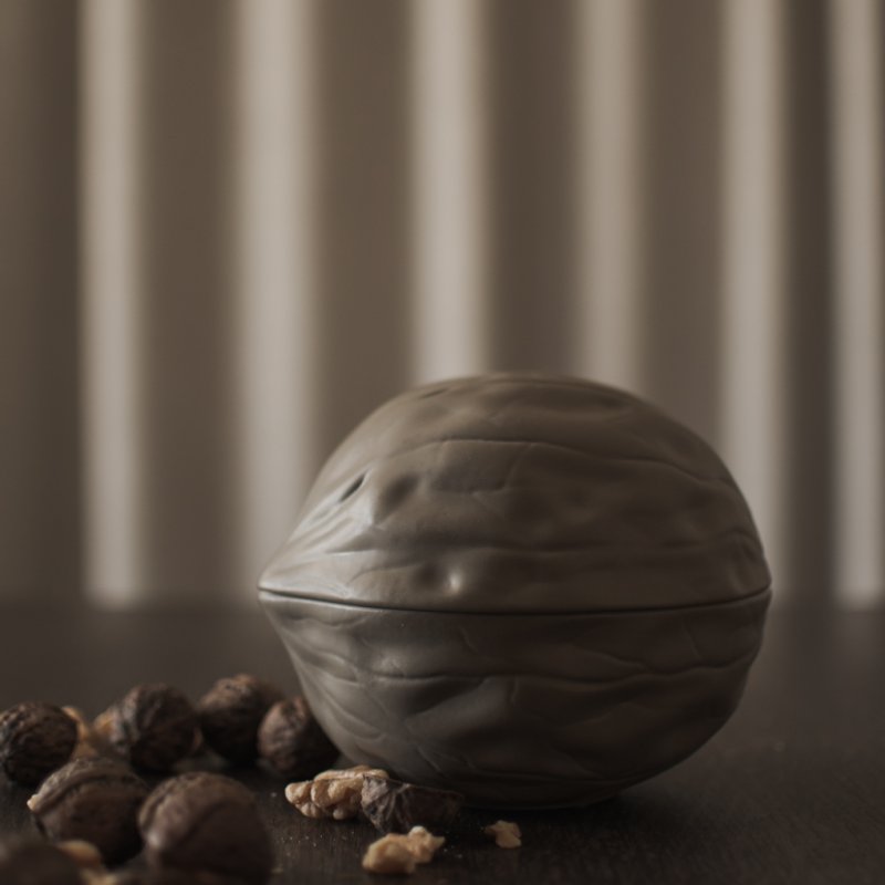 Walnut Bowl in dust