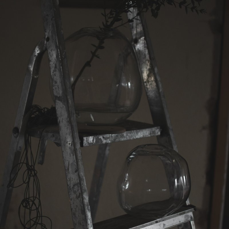 glasvase in pebble kein