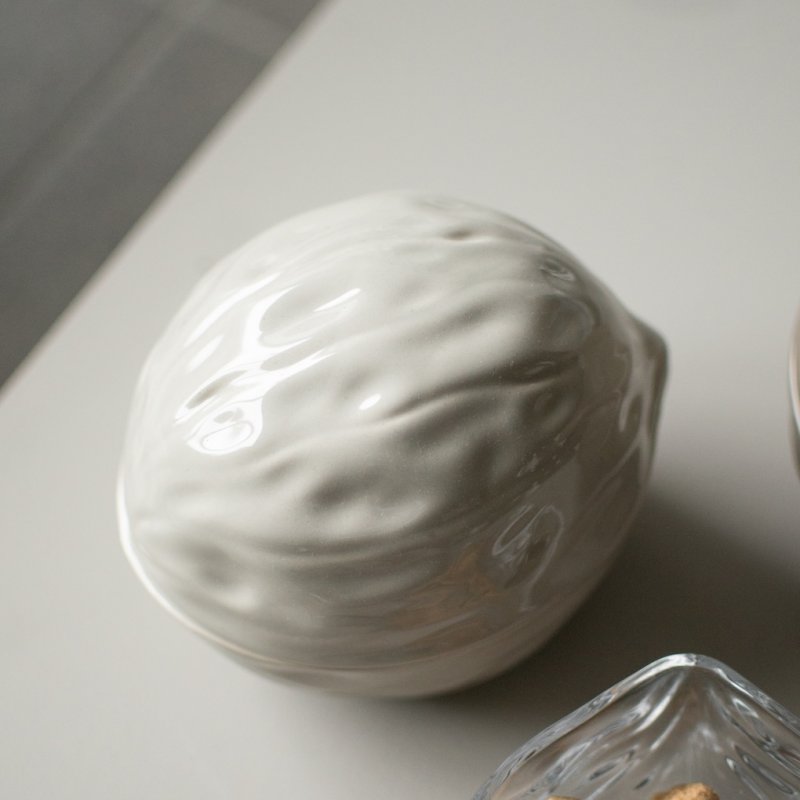 Walnut Bowl in Shiny mole