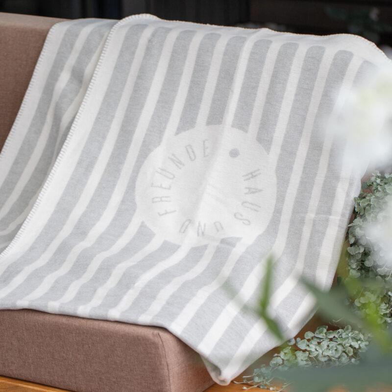 Wolldecke Hausfreunde